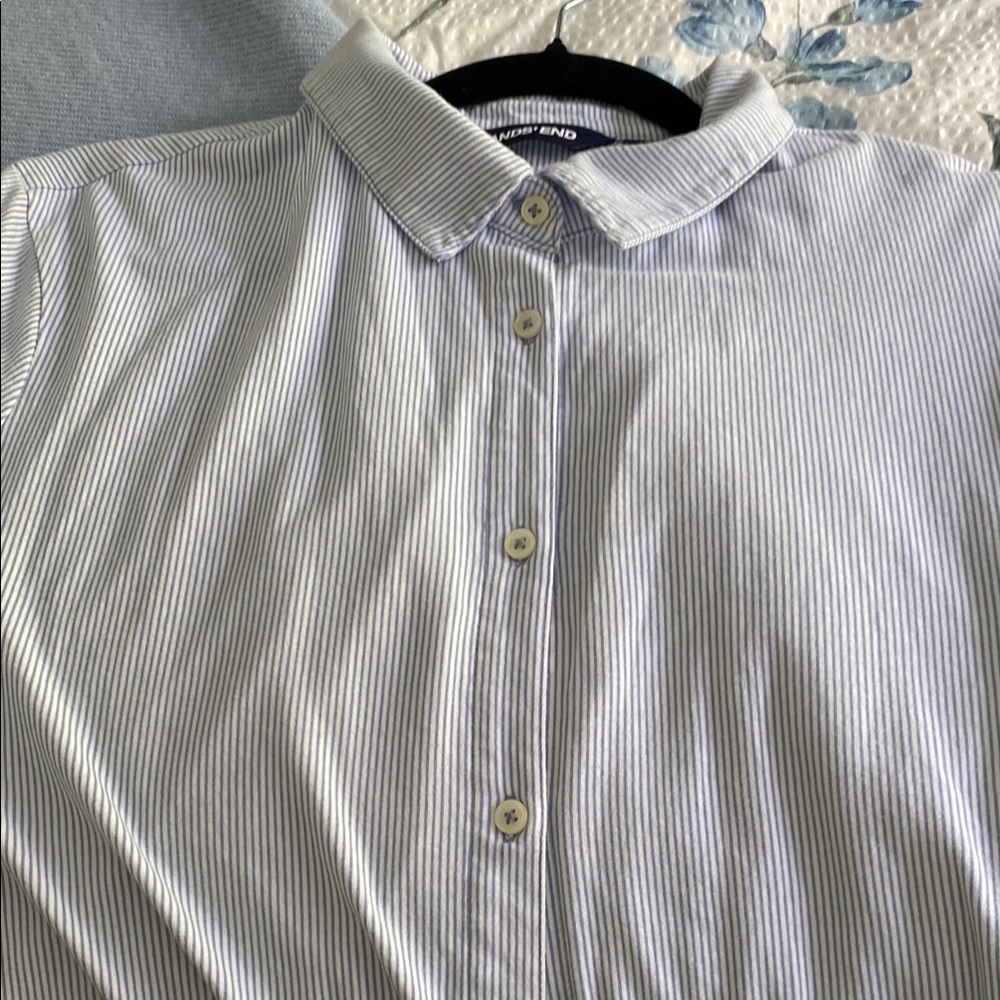 Lands' End Women's Blue Striped Button Down Shirt - Picture 4 of 6